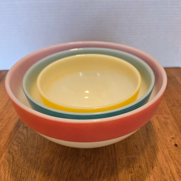 HTF Vintage Fire King Colonial Band Mixing Bowls Set of 3 Nesting Bowls Rare - Picture 11 of 11